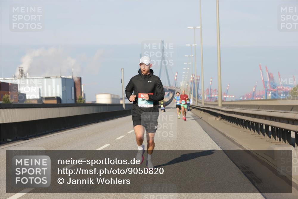 03.10.2025 - Köhlbrandbrückenlauf Jannik Wohlers http://msf.ph/oto/9050820 03.10.2025 09:36:55 Position 3 1062 meine-sportfotos.de