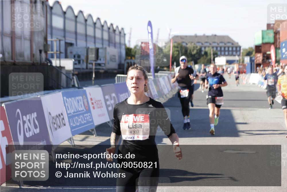 03.10.2025 - Köhlbrandbrückenlauf Jannik Wohlers http://msf.ph/oto/9050821 03.10.2025 13:08:15 Ziel 4107, 4307, 4409, 4768, 5243, 5804, 5994, 6021, 6569, 6635, 6752, 6774, 6824 meine-sportfotos.de