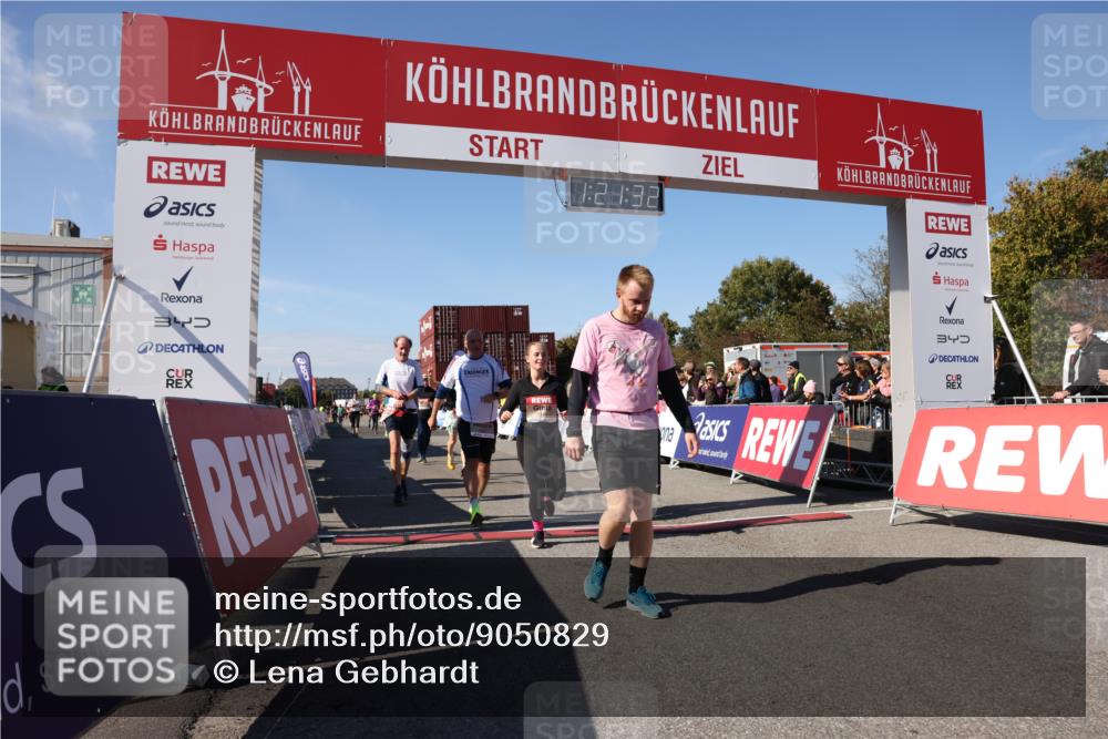 03.10.2025 - Köhlbrandbrückenlauf Lena Gebhardt http://msf.ph/oto/9050829 03.10.2025 13:21:32 Ziel 4367, 4379, 4838, 4913, 4917, 5149, 5458, 5483, 5506, 5725, 5871, 6040, 6132, 6186, 6221, 6675, 6676, 6679, 6802 meine-sportfotos.de