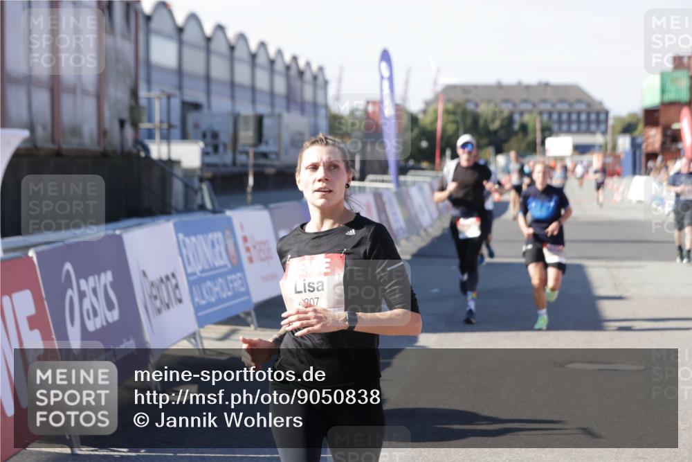 03.10.2025 - Köhlbrandbrückenlauf Jannik Wohlers http://msf.ph/oto/9050838 03.10.2025 13:08:15 Ziel 4107, 4307, 4409, 4768, 5243, 5804, 5994, 6021, 6569, 6635, 6752, 6774, 6824 meine-sportfotos.de