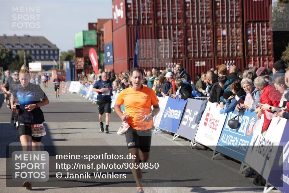 03.10.2025 - Köhlbrandbrückenlauf Jannik Wohlers http://msf.ph/oto/9050850 03.10.2025 13:08:16 Ziel 4107, 4307, 4409, 4768, 5243, 5804, 5994, 6021, 6569, 6635, 6752, 6774, 6824 meine-sportfotos.de