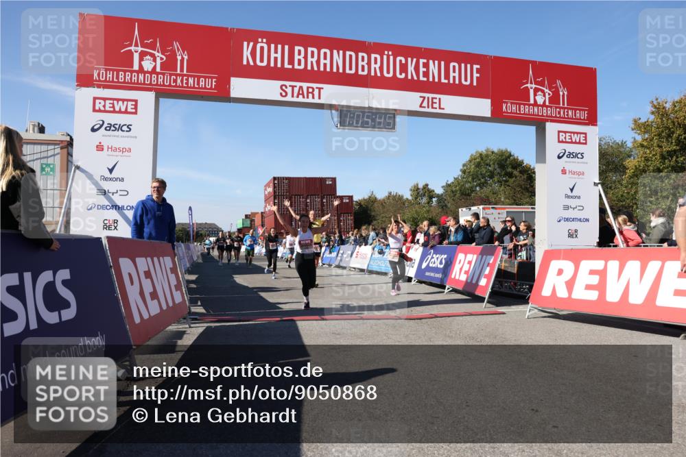 03.10.2025 - Köhlbrandbrückenlauf Lena Gebhardt http://msf.ph/oto/9050868 03.10.2025 13:05:46 Ziel 4066, 4133, 4290, 4296, 4332, 4335, 4336, 4413, 4467, 4564, 4599, 4643, 5676, 5964, 6281, 6631, 6642, 6786, 6787 meine-sportfotos.de