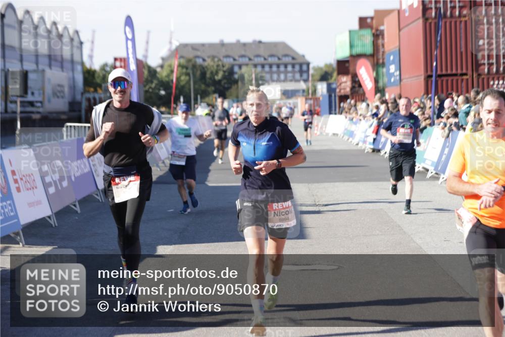 03.10.2025 - Köhlbrandbrückenlauf Jannik Wohlers http://msf.ph/oto/9050870 03.10.2025 13:08:17 Ziel 4107, 4307, 4409, 4768, 5243, 5804, 5994, 6021, 6569, 6752, 6774, 6824 meine-sportfotos.de