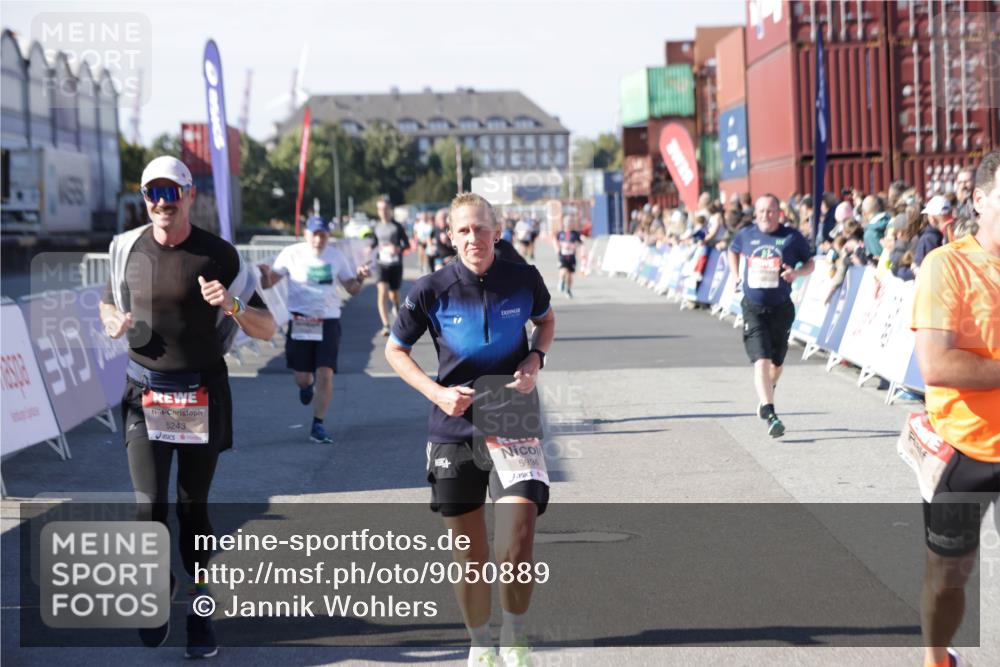 03.10.2025 - Köhlbrandbrückenlauf Jannik Wohlers http://msf.ph/oto/9050889 03.10.2025 13:08:17 Ziel 4107, 4307, 4409, 4768, 5243, 5804, 5994, 6021, 6569, 6752, 6774, 6824 meine-sportfotos.de