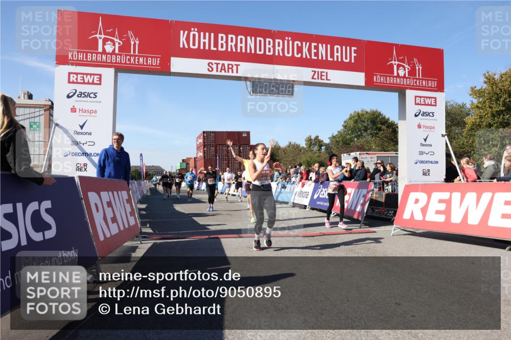 03.10.2025 - Köhlbrandbrückenlauf Lena Gebhardt http://msf.ph/oto/9050895 03.10.2025 13:05:46 Ziel 4066, 4133, 4290, 4296, 4332, 4335, 4336, 4413, 4467, 4564, 4599, 4643, 5676, 5964, 6281, 6631, 6642, 6786, 6787 meine-sportfotos.de