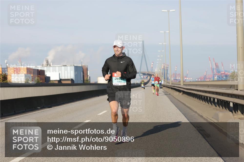 03.10.2025 - Köhlbrandbrückenlauf Jannik Wohlers http://msf.ph/oto/9050896 03.10.2025 09:36:56 Position 3 1062, 24 meine-sportfotos.de