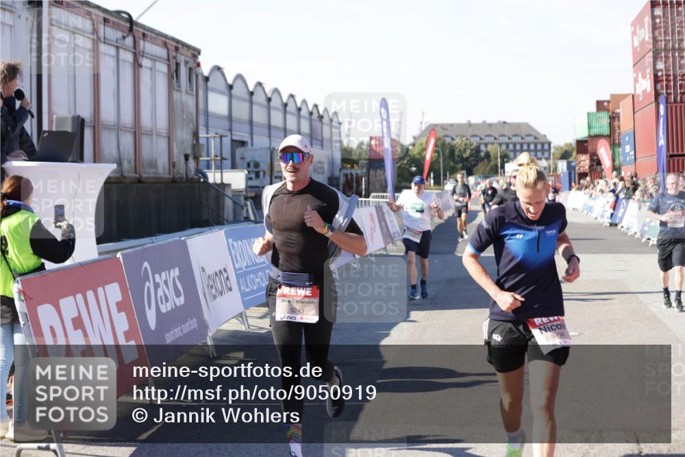 03.10.2025 - Köhlbrandbrückenlauf Jannik Wohlers http://msf.ph/oto/9050919 03.10.2025 13:08:18 Ziel 4307, 4409, 4768, 5243, 5804, 5994, 6021, 6569, 6774, 6824 meine-sportfotos.de