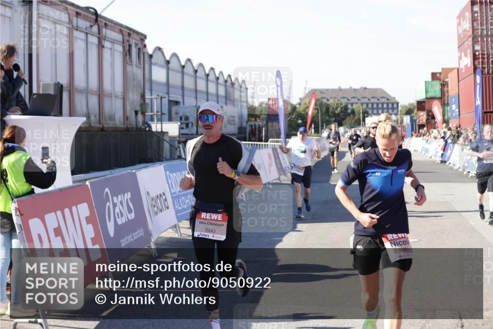 03.10.2025 - Köhlbrandbrückenlauf Jannik Wohlers http://msf.ph/oto/9050922 03.10.2025 13:08:18 Ziel 4307, 4409, 4768, 5243, 5804, 5994, 6021, 6569, 6774, 6824 meine-sportfotos.de