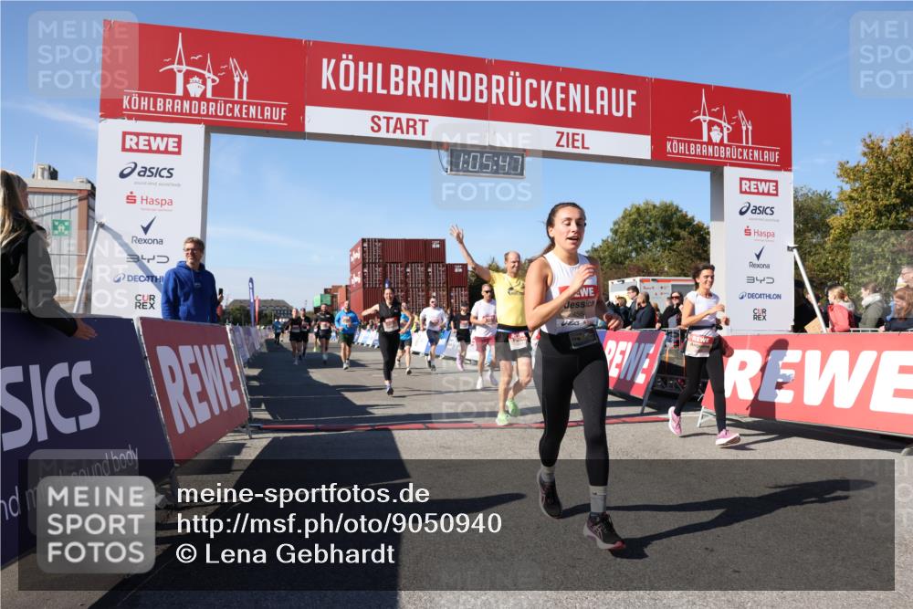 03.10.2025 - Köhlbrandbrückenlauf Lena Gebhardt http://msf.ph/oto/9050940 03.10.2025 13:05:47 Ziel 4066, 4133, 4290, 4296, 4332, 4335, 4336, 4413, 4467, 4564, 4599, 4643, 5676, 5764, 5964, 6281, 6631, 6642, 6786, 6787 meine-sportfotos.de