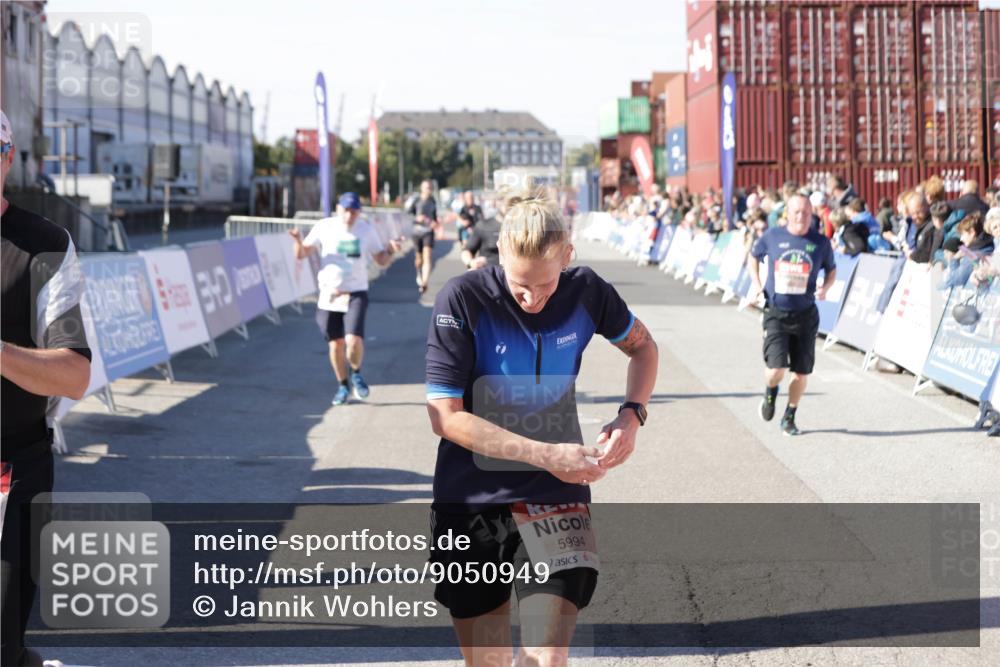 03.10.2025 - Köhlbrandbrückenlauf Jannik Wohlers http://msf.ph/oto/9050949 03.10.2025 13:08:19 Ziel 4307, 4409, 4768, 5243, 5804, 5994, 6021, 6569, 6774, 6824 meine-sportfotos.de