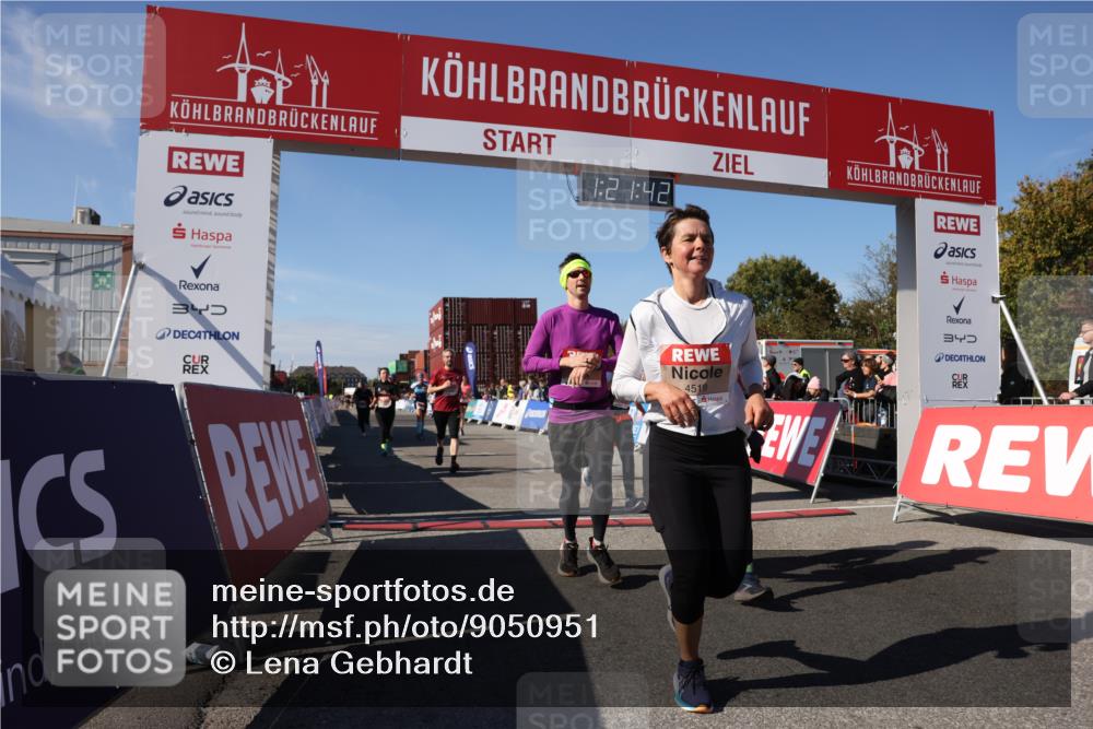 03.10.2025 - Köhlbrandbrückenlauf Lena Gebhardt http://msf.ph/oto/9050951 03.10.2025 13:21:43 Ziel 4064, 4067, 4139, 4519, 4843, 4913, 4979, 5329, 5345, 5458, 5894, 5895, 5901, 5981, 6186, 6662 meine-sportfotos.de