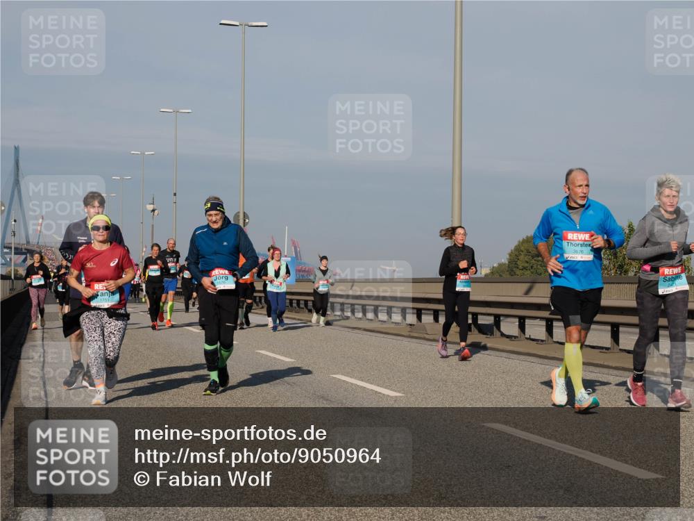 03.10.2025 - Köhlbrandbrückenlauf Fabian Wolf http://msf.ph/oto/9050964 03.10.2025 10:01:33 Position 3 1751, 3676, 242 meine-sportfotos.de