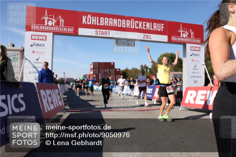 03.10.2025 - Köhlbrandbrückenlauf Lena Gebhardt http://msf.ph/oto/9050976 03.10.2025 13:05:48 Ziel 4066, 4133, 4290, 4296, 4332, 4335, 4336, 4413, 4467, 4564, 4599, 4643, 5676, 5764, 5964, 6631, 6642, 6720, 6786, 6787 meine-sportfotos.de