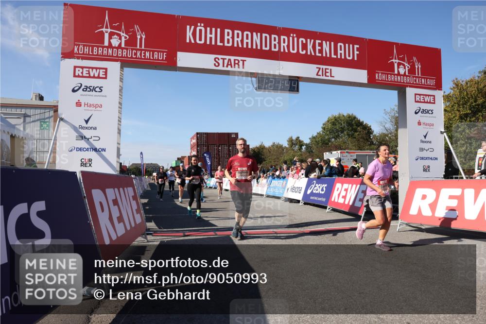 03.10.2025 - Köhlbrandbrückenlauf Lena Gebhardt http://msf.ph/oto/9050993 03.10.2025 13:21:44 Ziel 4064, 4067, 4139, 4519, 4843, 4913, 4979, 5329, 5345, 5458, 5894, 5895, 5901, 5981, 6662 meine-sportfotos.de