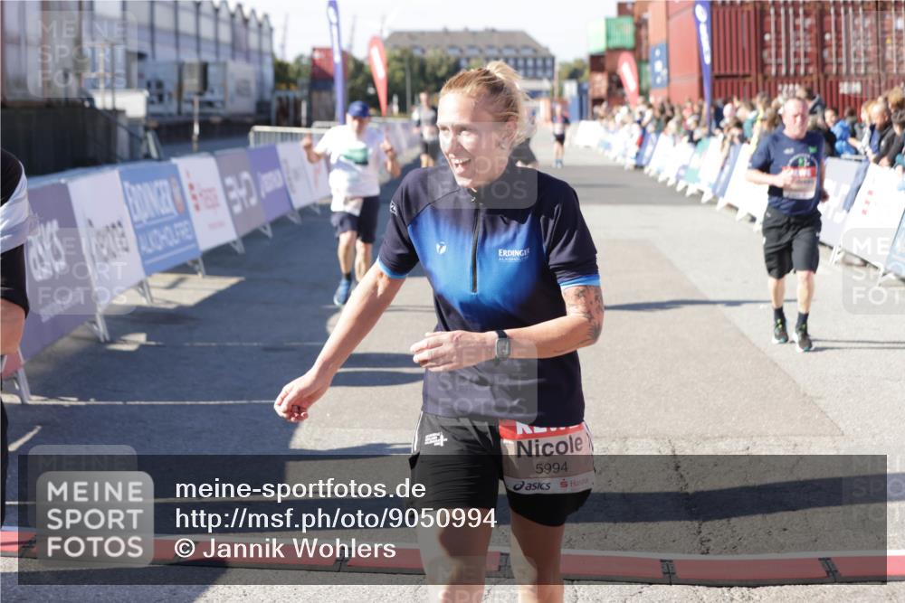 03.10.2025 - Köhlbrandbrückenlauf Jannik Wohlers http://msf.ph/oto/9050994 03.10.2025 13:08:19 Ziel 4307, 4409, 4768, 5243, 5804, 5994, 6021, 6569, 6774, 6824 meine-sportfotos.de