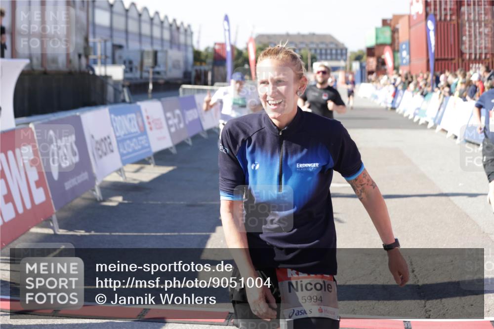 03.10.2025 - Köhlbrandbrückenlauf Jannik Wohlers http://msf.ph/oto/9051004 03.10.2025 13:08:20 Ziel 4307, 4409, 4768, 5243, 5804, 5994, 6021, 6369, 6569, 6824 meine-sportfotos.de