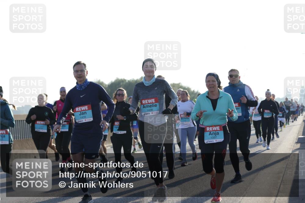 03.10.2025 - Köhlbrandbrückenlauf Jannik Wohlers http://msf.ph/oto/9051017 03.10.2025 09:18:58 Position 3 1439, 1438, 1337 meine-sportfotos.de