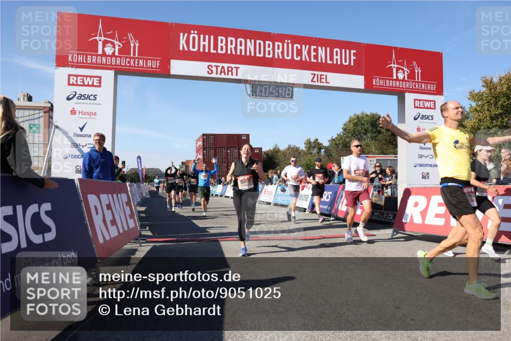 03.10.2025 - Köhlbrandbrückenlauf Lena Gebhardt http://msf.ph/oto/9051025 03.10.2025 13:05:49 Ziel 4066, 4133, 4290, 4296, 4332, 4335, 4336, 4413, 4467, 4564, 4599, 4643, 5676, 5764, 5964, 6631, 6642, 6720, 6786, 6787 meine-sportfotos.de