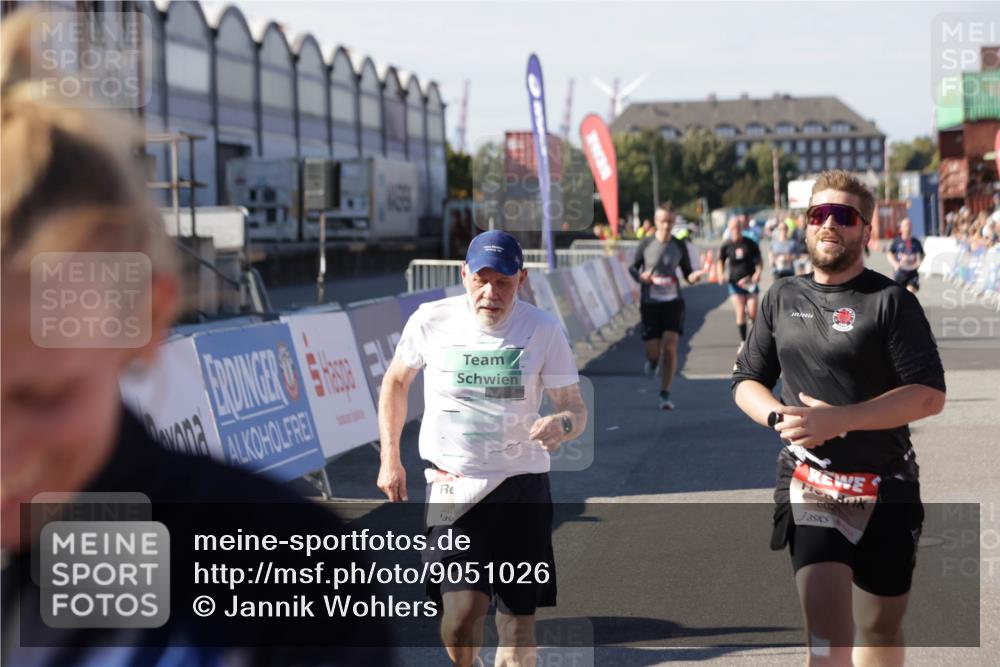 03.10.2025 - Köhlbrandbrückenlauf Jannik Wohlers http://msf.ph/oto/9051026 03.10.2025 13:08:21 Ziel 4307, 4409, 4768, 5243, 5804, 5994, 6021, 6369, 6569 meine-sportfotos.de