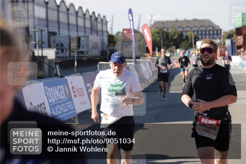 03.10.2025 - Köhlbrandbrückenlauf Jannik Wohlers http://msf.ph/oto/9051034 03.10.2025 13:08:21 Ziel 4307, 4409, 4768, 5243, 5804, 5994, 6021, 6369, 6569 meine-sportfotos.de