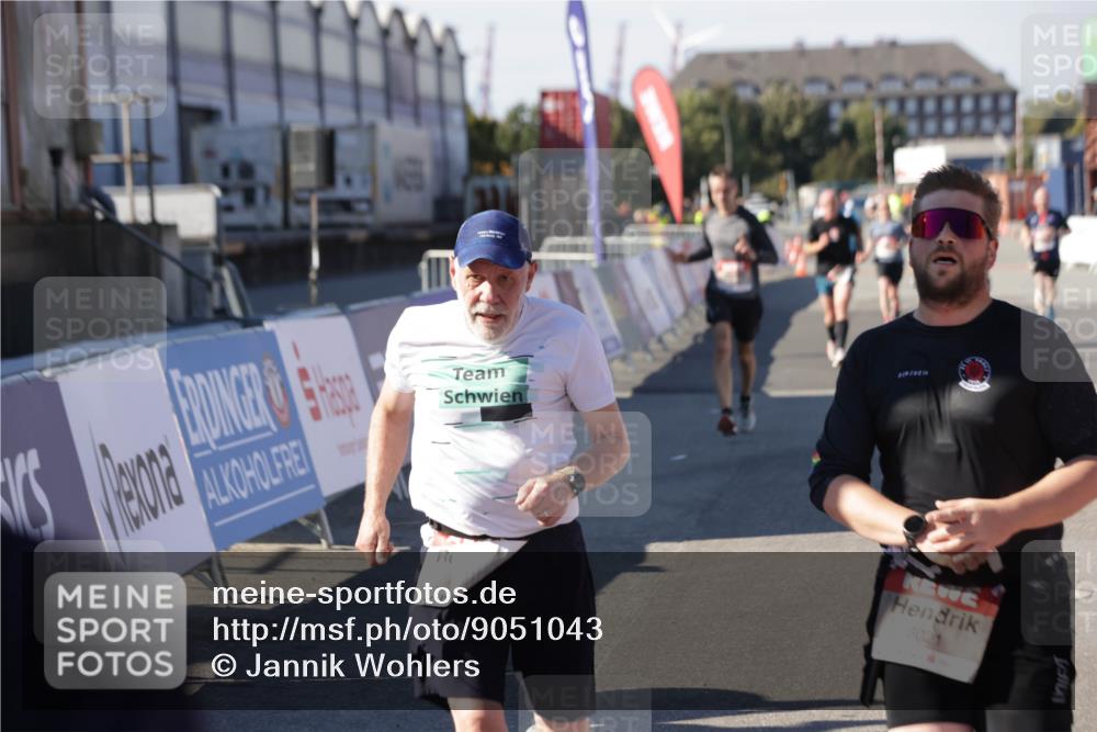 03.10.2025 - Köhlbrandbrückenlauf Jannik Wohlers http://msf.ph/oto/9051043 03.10.2025 13:08:22 Ziel 4307, 4409, 4768, 5243, 5804, 5994, 6021, 6369, 6569 meine-sportfotos.de