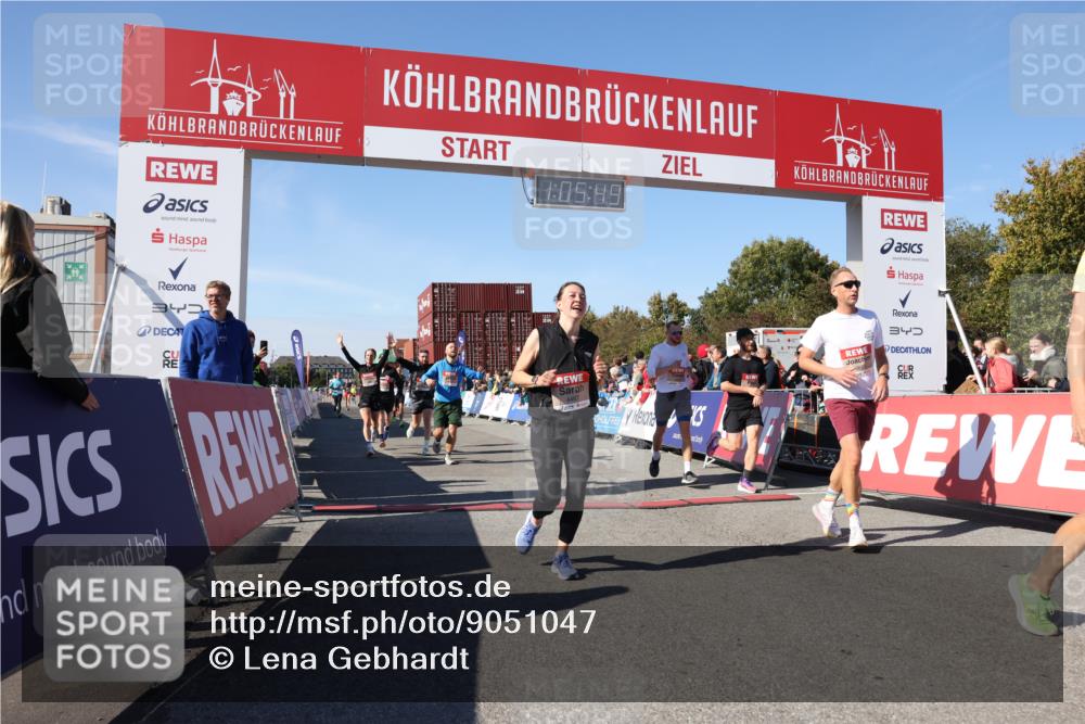 03.10.2025 - Köhlbrandbrückenlauf Lena Gebhardt http://msf.ph/oto/9051047 03.10.2025 13:05:49 Ziel 4066, 4133, 4290, 4296, 4332, 4335, 4336, 4413, 4467, 4564, 4599, 4643, 5676, 5764, 5964, 6631, 6642, 6720, 6786, 6787 meine-sportfotos.de