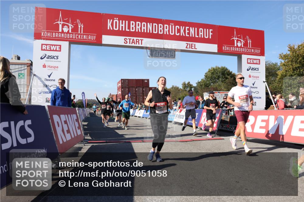 03.10.2025 - Köhlbrandbrückenlauf Lena Gebhardt http://msf.ph/oto/9051058 03.10.2025 13:05:49 Ziel 4066, 4133, 4290, 4296, 4332, 4335, 4336, 4413, 4467, 4564, 4599, 4643, 5676, 5764, 5964, 6631, 6642, 6720, 6786, 6787 meine-sportfotos.de
