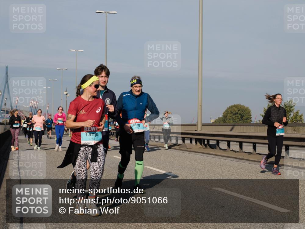 03.10.2025 - Köhlbrandbrückenlauf Fabian Wolf http://msf.ph/oto/9051066 03.10.2025 10:01:35 Position 3 1751, 1576 meine-sportfotos.de