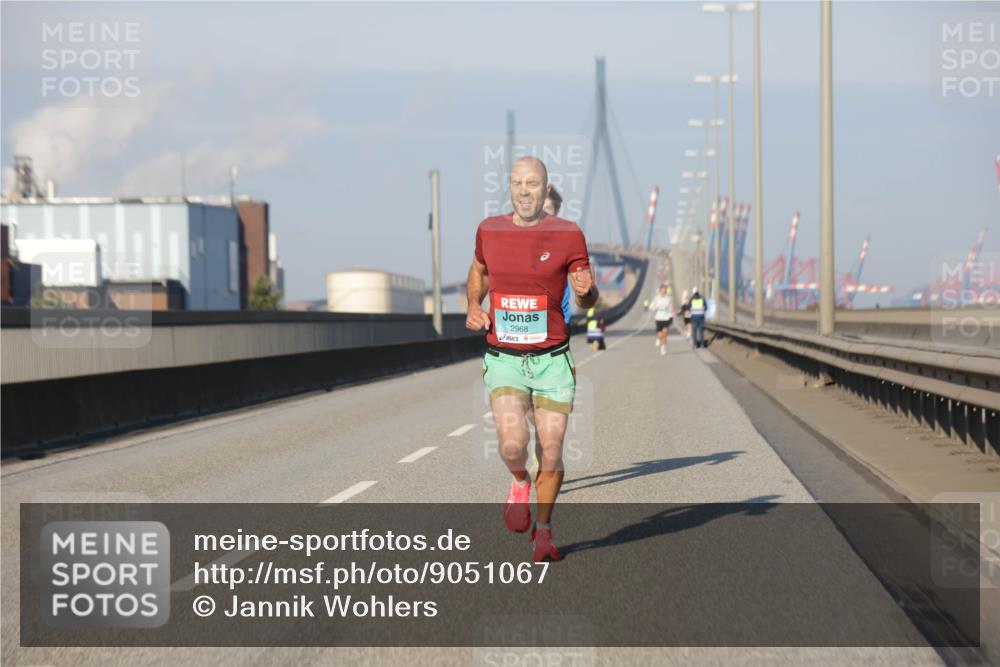 03.10.2025 - Köhlbrandbrückenlauf Jannik Wohlers http://msf.ph/oto/9051067 03.10.2025 09:37:03 Position 3 2968 meine-sportfotos.de