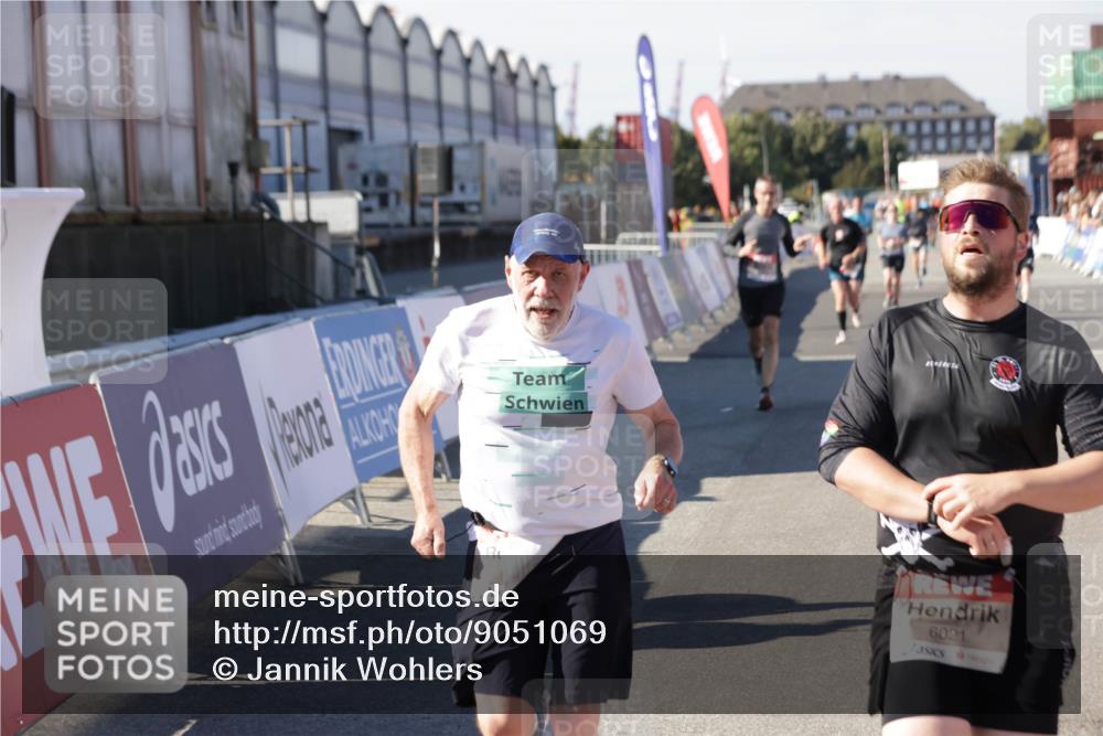 03.10.2025 - Köhlbrandbrückenlauf Jannik Wohlers http://msf.ph/oto/9051069 03.10.2025 13:08:22 Ziel 4307, 4409, 4768, 5243, 5804, 5994, 6021, 6369, 6569 meine-sportfotos.de