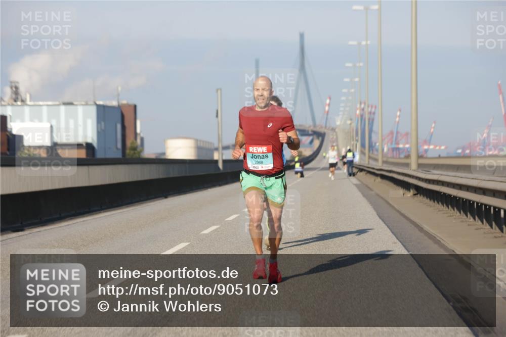 03.10.2025 - Köhlbrandbrückenlauf Jannik Wohlers http://msf.ph/oto/9051073 03.10.2025 09:37:03 Position 3 2968 meine-sportfotos.de