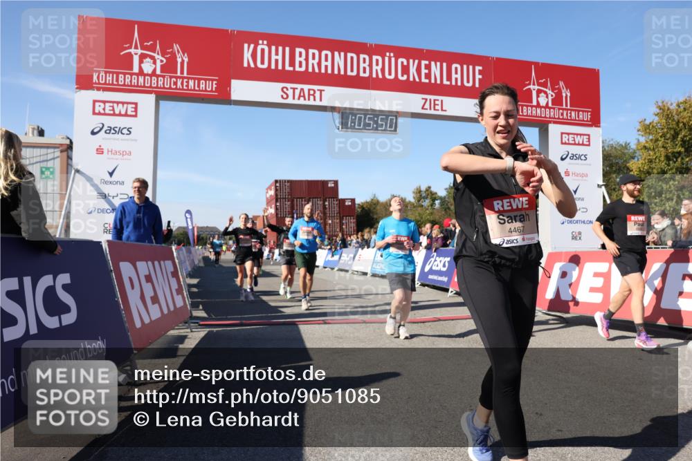 03.10.2025 - Köhlbrandbrückenlauf Lena Gebhardt http://msf.ph/oto/9051085 03.10.2025 13:05:50 Ziel 4066, 4133, 4290, 4296, 4332, 4335, 4336, 4413, 4467, 4564, 4599, 4643, 5676, 5764, 5964, 6214, 6533, 6631, 6642, 6720, 6786, 6787 meine-sportfotos.de