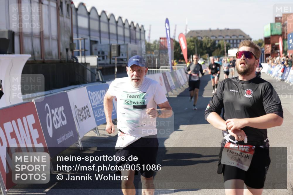 03.10.2025 - Köhlbrandbrückenlauf Jannik Wohlers http://msf.ph/oto/9051086 03.10.2025 13:08:22 Ziel 4307, 4409, 4768, 5243, 5804, 5994, 6021, 6369, 6569 meine-sportfotos.de