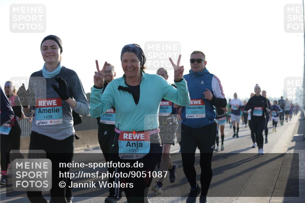03.10.2025 - Köhlbrandbrückenlauf Jannik Wohlers http://msf.ph/oto/9051087 03.10.2025 09:18:59 Position 3 1438, 1535, 1337, 1739, 1371 meine-sportfotos.de