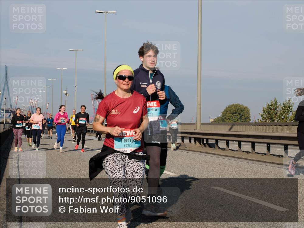 03.10.2025 - Köhlbrandbrückenlauf Fabian Wolf http://msf.ph/oto/9051096 03.10.2025 10:01:36 Position 3 1751, 725 meine-sportfotos.de