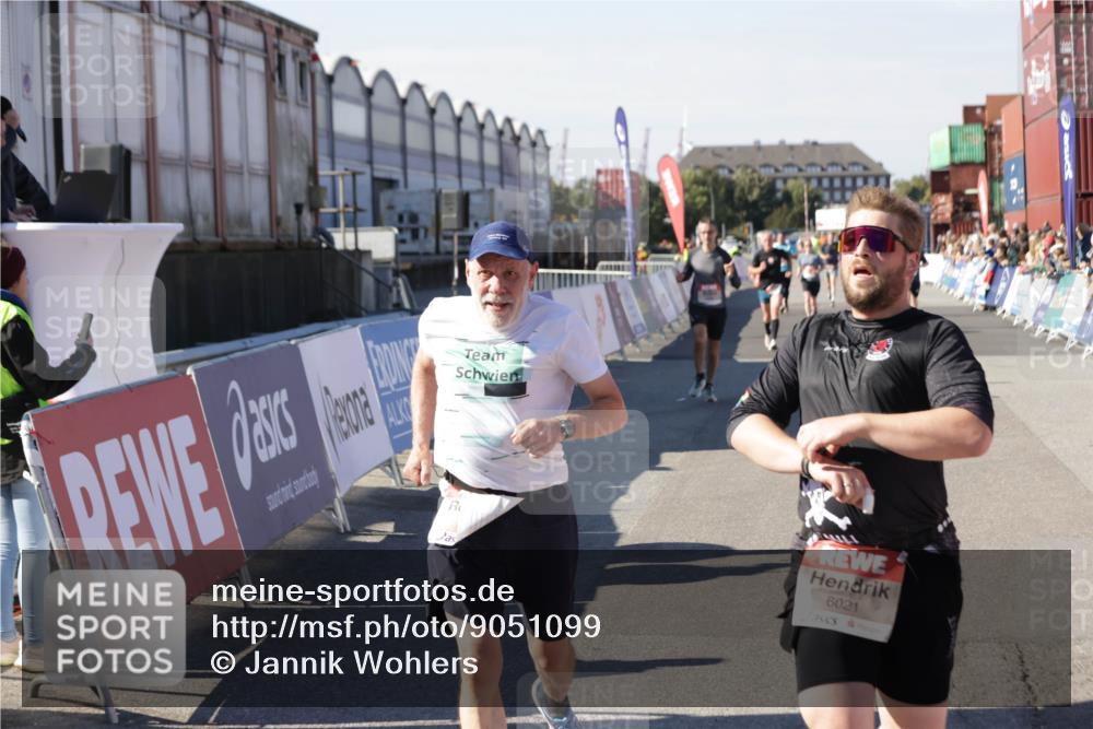 03.10.2025 - Köhlbrandbrückenlauf Jannik Wohlers http://msf.ph/oto/9051099 03.10.2025 13:08:22 Ziel 4307, 4409, 4768, 5243, 5804, 5994, 6021, 6369, 6569 meine-sportfotos.de