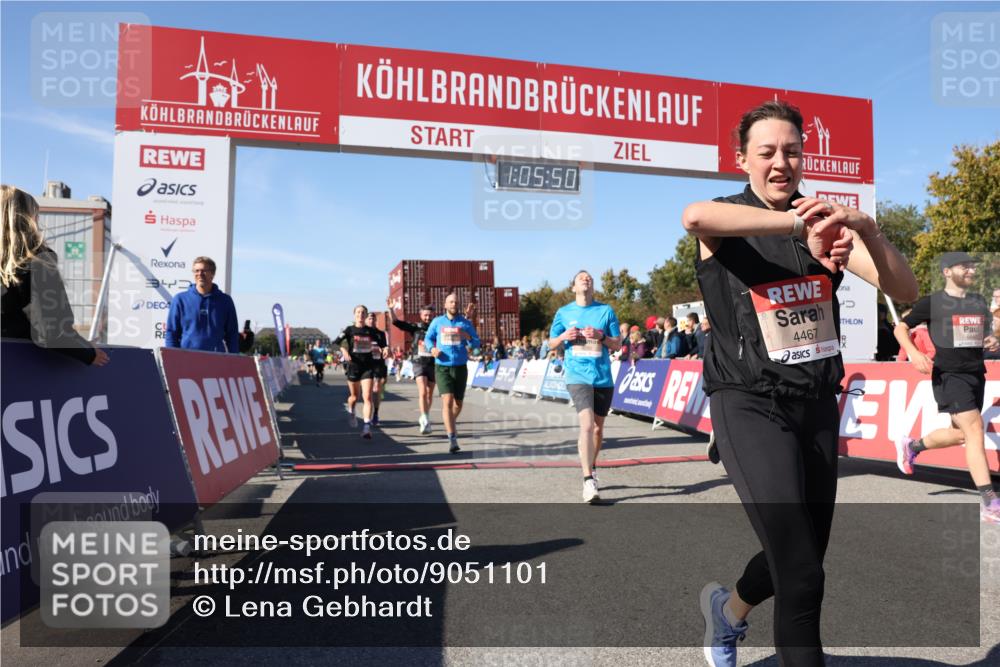 03.10.2025 - Köhlbrandbrückenlauf Lena Gebhardt http://msf.ph/oto/9051101 03.10.2025 13:05:50 Ziel 4066, 4133, 4290, 4296, 4332, 4335, 4336, 4413, 4467, 4564, 4599, 4643, 5676, 5764, 5964, 6214, 6533, 6631, 6642, 6720, 6786, 6787 meine-sportfotos.de