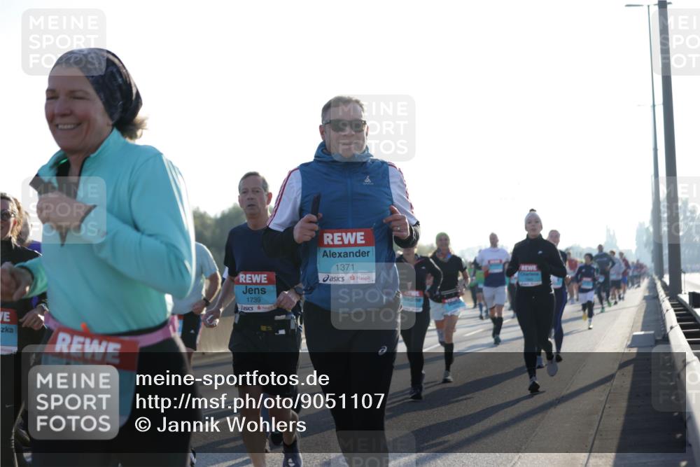 03.10.2025 - Köhlbrandbrückenlauf Jannik Wohlers http://msf.ph/oto/9051107 03.10.2025 09:19:00 Position 3 1337, 1739, 1371 meine-sportfotos.de