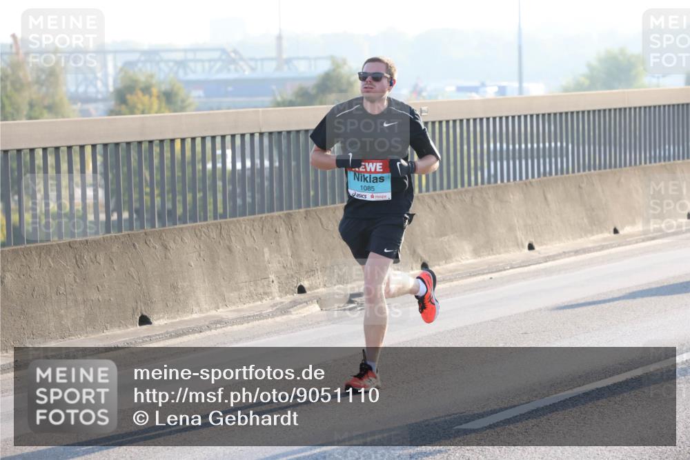 03.10.2025 - Köhlbrandbrückenlauf Lena Gebhardt http://msf.ph/oto/9051110 03.10.2025 09:14:34 Position 1 1085 meine-sportfotos.de