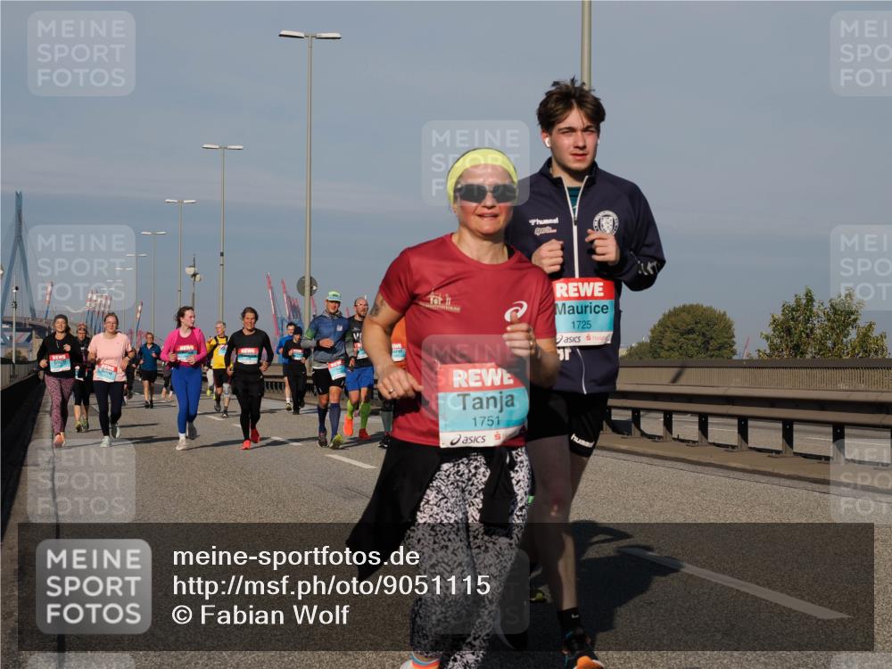 03.10.2025 - Köhlbrandbrückenlauf Fabian Wolf http://msf.ph/oto/9051115 03.10.2025 10:01:36 Position 3 1751, 1725 meine-sportfotos.de
