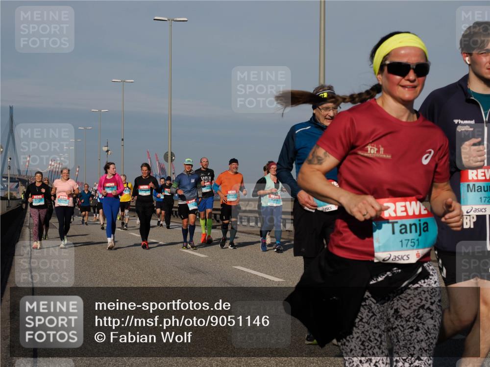 03.10.2025 - Köhlbrandbrückenlauf Fabian Wolf http://msf.ph/oto/9051146 03.10.2025 10:01:37 Position 3 1751, 172 meine-sportfotos.de