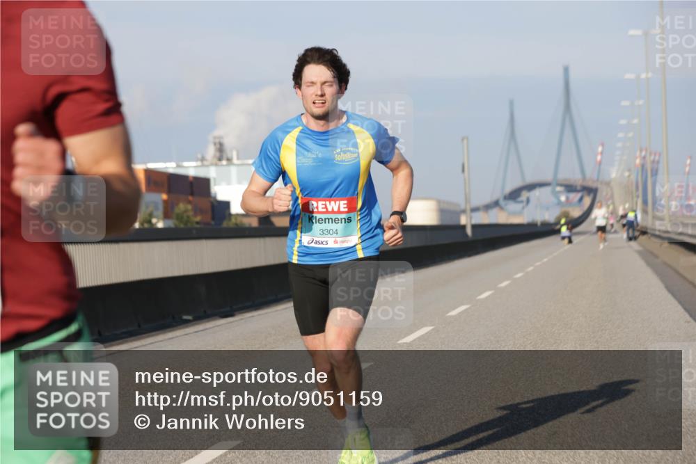 03.10.2025 - Köhlbrandbrückenlauf Jannik Wohlers http://msf.ph/oto/9051159 03.10.2025 09:37:06 Position 3 3304 meine-sportfotos.de