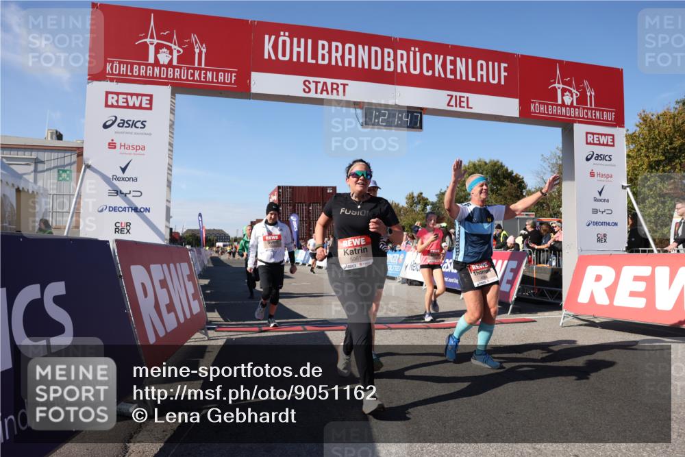 03.10.2025 - Köhlbrandbrückenlauf Lena Gebhardt http://msf.ph/oto/9051162 03.10.2025 13:21:48 Ziel 4064, 4067, 4139, 4519, 4843, 4913, 4979, 5329, 5345, 5894, 5895, 5901, 5981, 6532, 6662 meine-sportfotos.de