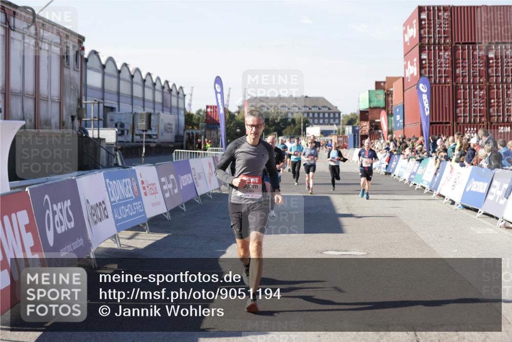 03.10.2025 - Köhlbrandbrückenlauf Jannik Wohlers http://msf.ph/oto/9051194 03.10.2025 13:08:26 Ziel 4195, 4320, 4417, 4768, 5243, 5804, 5994, 6021, 6369, 6569, 6647 meine-sportfotos.de