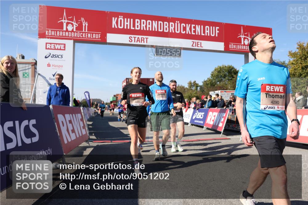 03.10.2025 - Köhlbrandbrückenlauf Lena Gebhardt http://msf.ph/oto/9051202 03.10.2025 13:05:52 Ziel 4066, 4133, 4290, 4296, 4327, 4328, 4332, 4335, 4336, 4413, 4467, 4564, 4599, 4643, 4761, 5676, 5764, 5964, 6214, 6305, 6533, 6631, 6642, 6720 meine-sportfotos.de