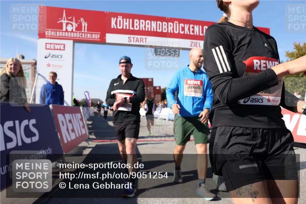 03.10.2025 - Köhlbrandbrückenlauf Lena Gebhardt http://msf.ph/oto/9051254 03.10.2025 13:05:53 Ziel 4066, 4133, 4290, 4302, 4327, 4328, 4335, 4336, 4413, 4467, 4564, 4599, 4643, 4761, 4954, 5764, 5964, 6158, 6214, 6305, 6533, 6631, 6642, 6720 meine-sportfotos.de