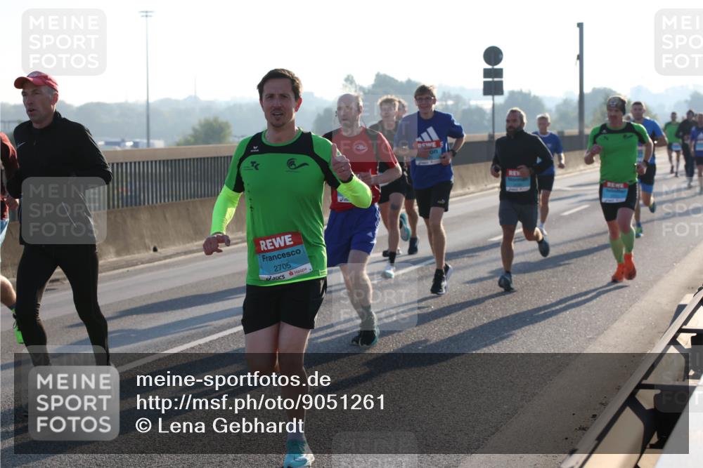 03.10.2025 - Köhlbrandbrückenlauf Lena Gebhardt http://msf.ph/oto/9051261 03.10.2025 09:14:38 Position 1 2705 meine-sportfotos.de