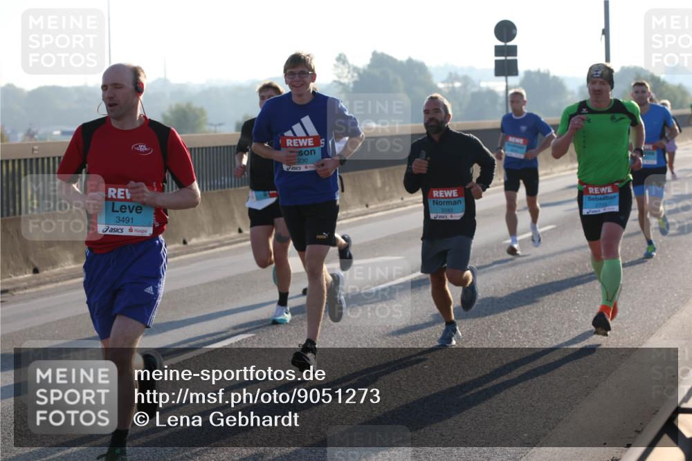 03.10.2025 - Köhlbrandbrückenlauf Lena Gebhardt http://msf.ph/oto/9051273 03.10.2025 09:14:39 Position 1 3491, 230, 3193, 2703 meine-sportfotos.de