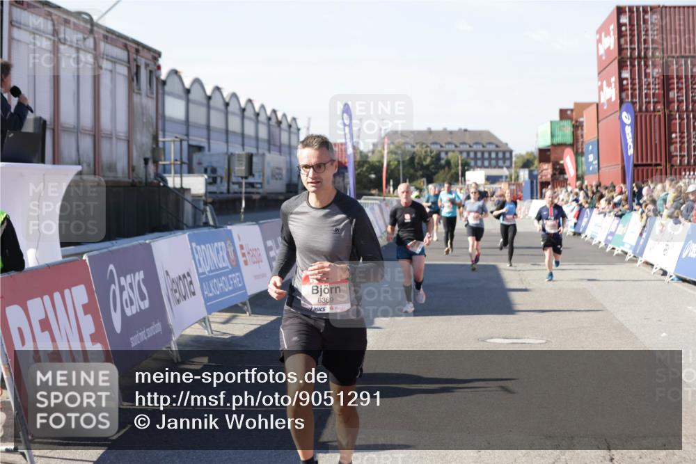 03.10.2025 - Köhlbrandbrückenlauf Jannik Wohlers http://msf.ph/oto/9051291 03.10.2025 13:08:27 Ziel 4195, 4320, 4417, 4768, 5243, 5804, 5994, 6021, 6369, 6569, 6647 meine-sportfotos.de