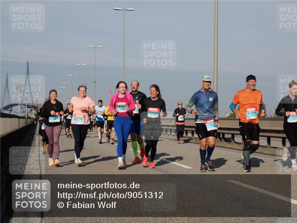 03.10.2025 - Köhlbrandbrückenlauf Fabian Wolf http://msf.ph/oto/9051312 03.10.2025 10:01:41 Position 3 1467, 1049, 1593, 2051 meine-sportfotos.de